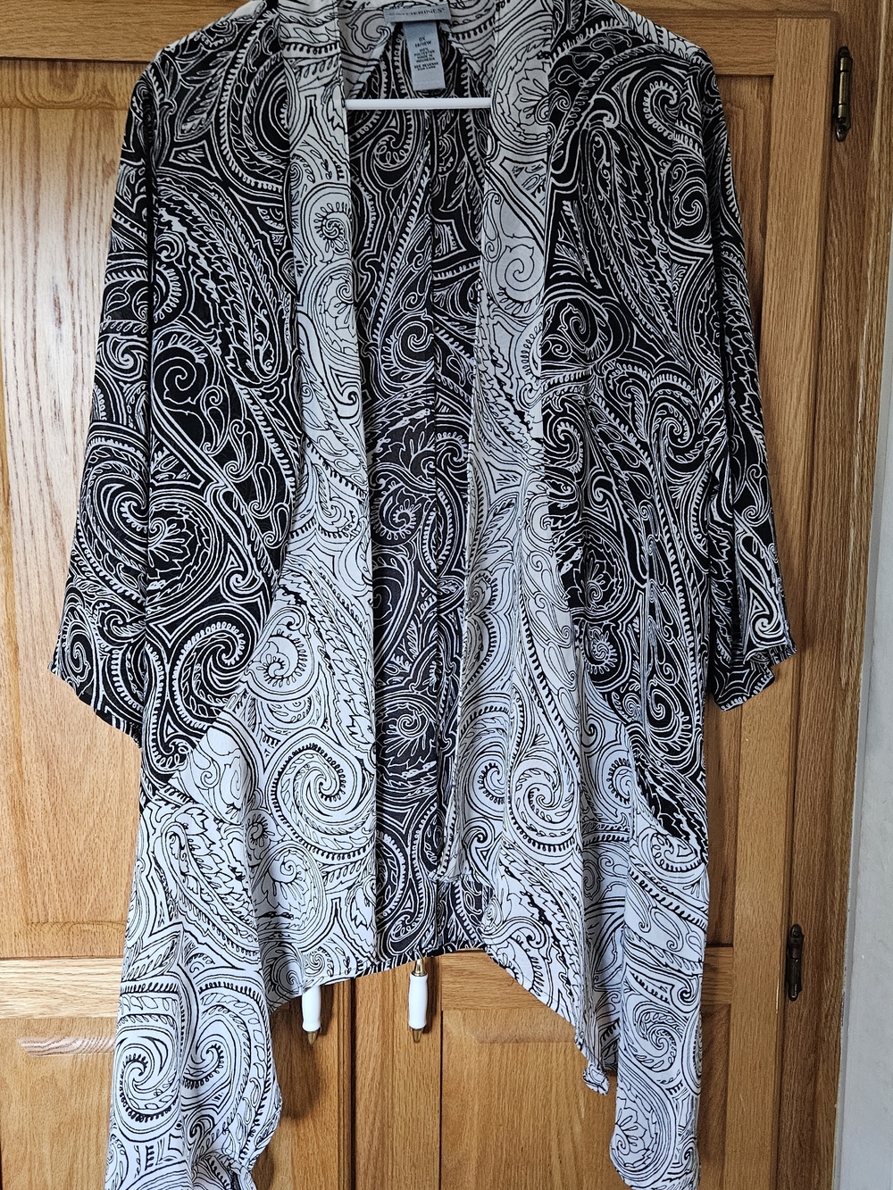 Black & White Paisley Open-Front Kimono